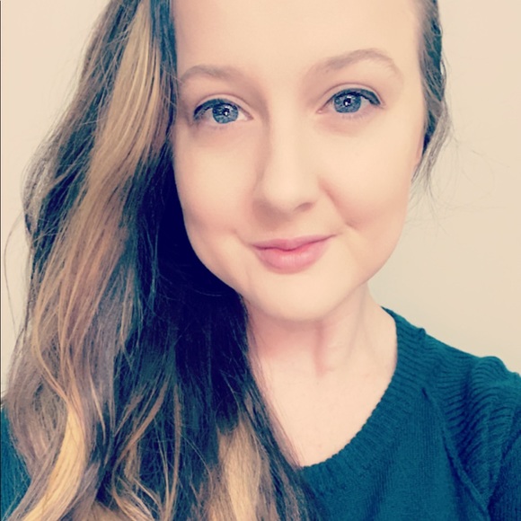 Meet your Posher, Damara - Picture 1 of 1